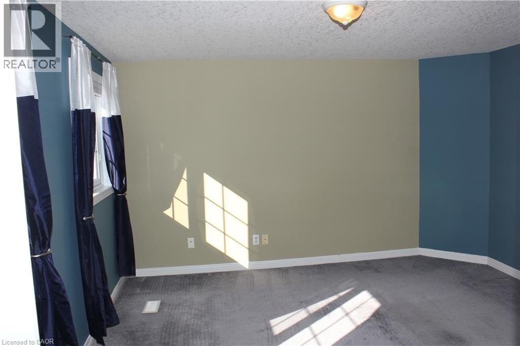 B-184 Northampton Crescent, Waterloo, ON, N2T 2M5 - 11