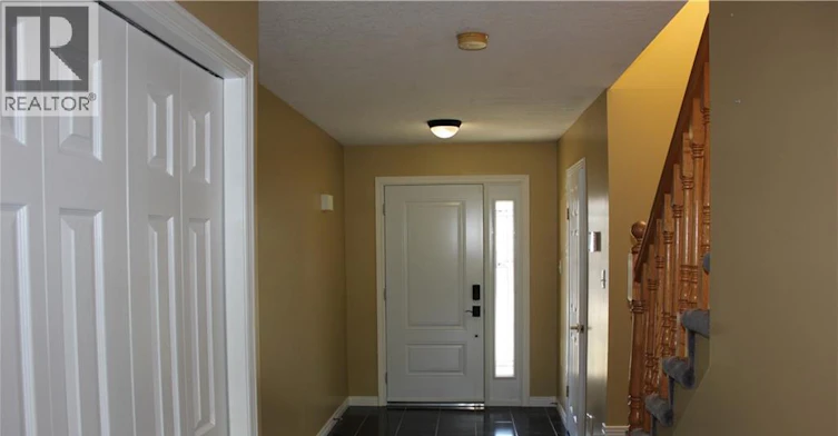 B-184 Northampton Crescent, Waterloo, ON, N2T 2M5 - 2