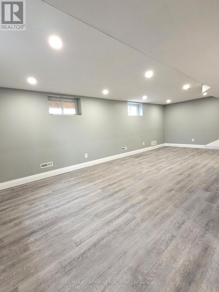 LOWER-76 Glenview Avenue, Cambridge, ON, N1R 2W2 - 2