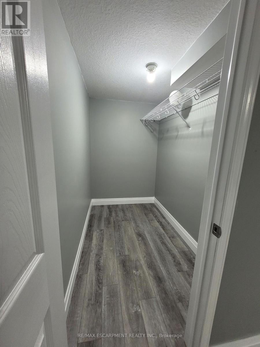 LOWER-76 Glenview Avenue, Cambridge, ON, N1R 2W2 - 7