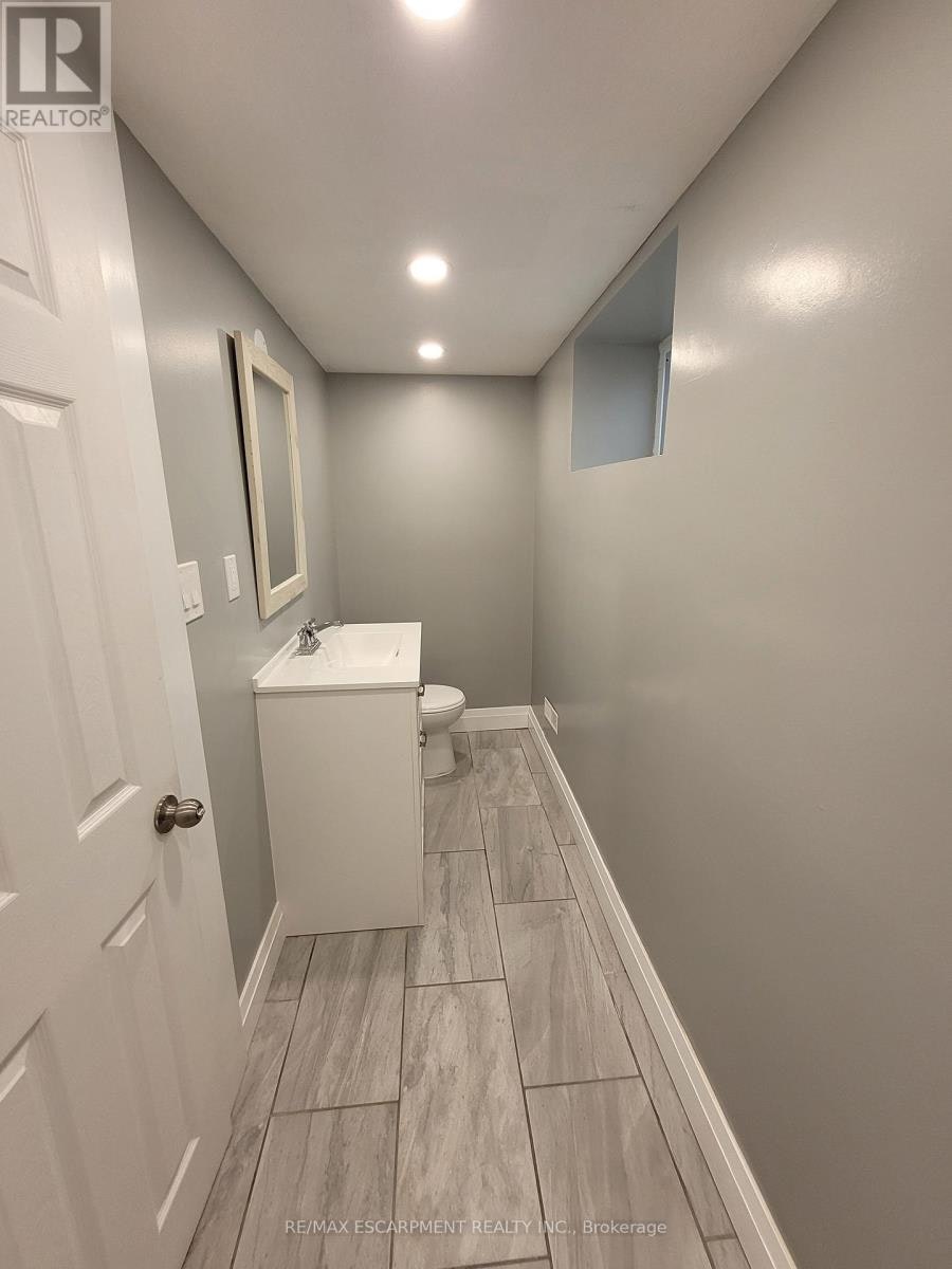 LOWER-76 Glenview Avenue, Cambridge, ON, N1R 2W2 - 8