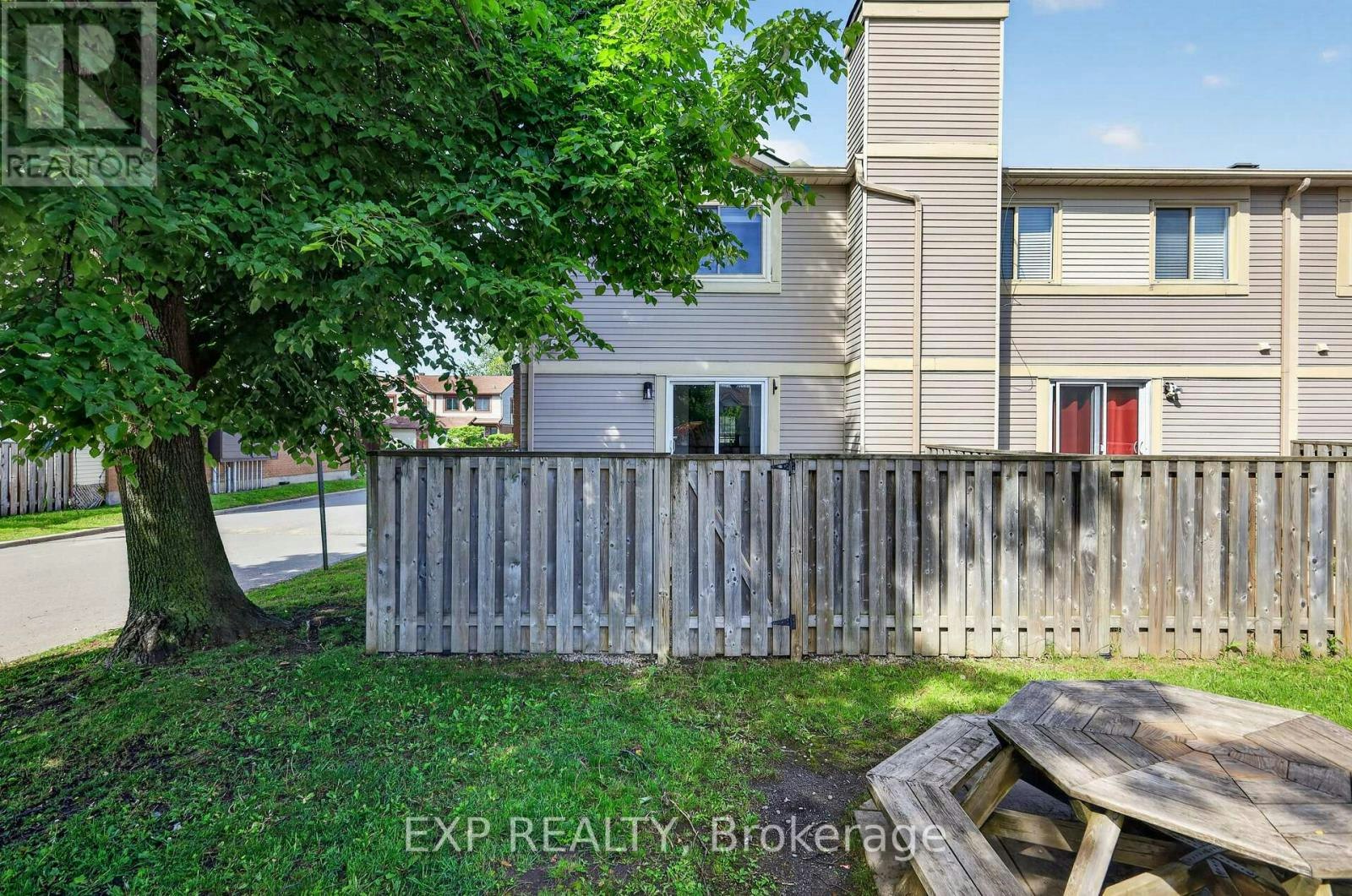1551 Hoskins Crescent, Ottawa, ON, K1C 2G3 - 43
