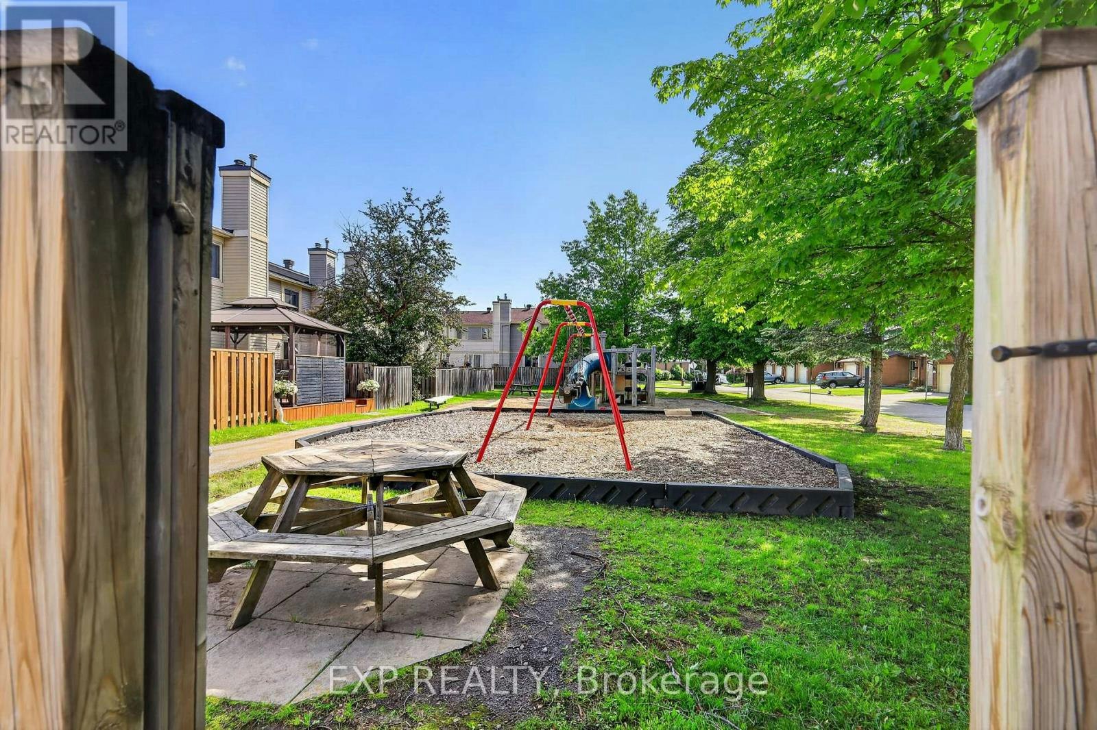 1551 Hoskins Crescent, Ottawa, ON, K1C 2G3 - 40