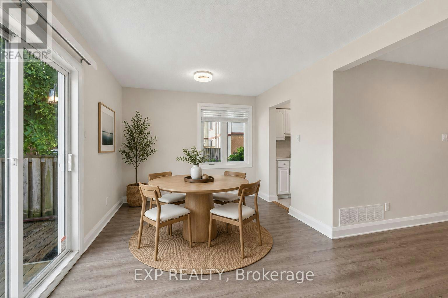 1551 Hoskins Crescent, Ottawa, ON, K1C 2G3 - 7
