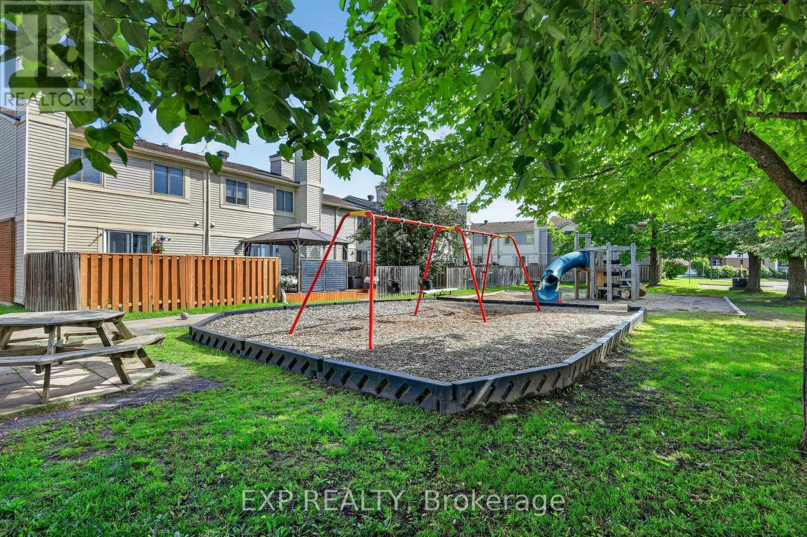 1551 Hoskins Crescent, Ottawa, ON, K1C 2G3 - 41