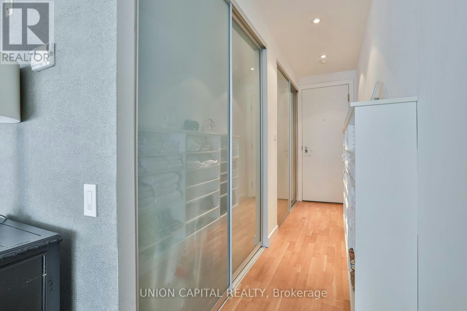 504-75 Portland Street, Toronto, ON, M5V 2M9 - 32