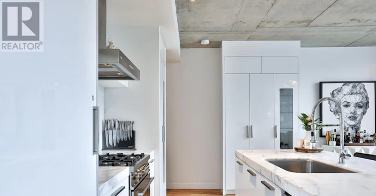 504-75 Portland Street, Toronto, ON, M5V 2M9 - 10