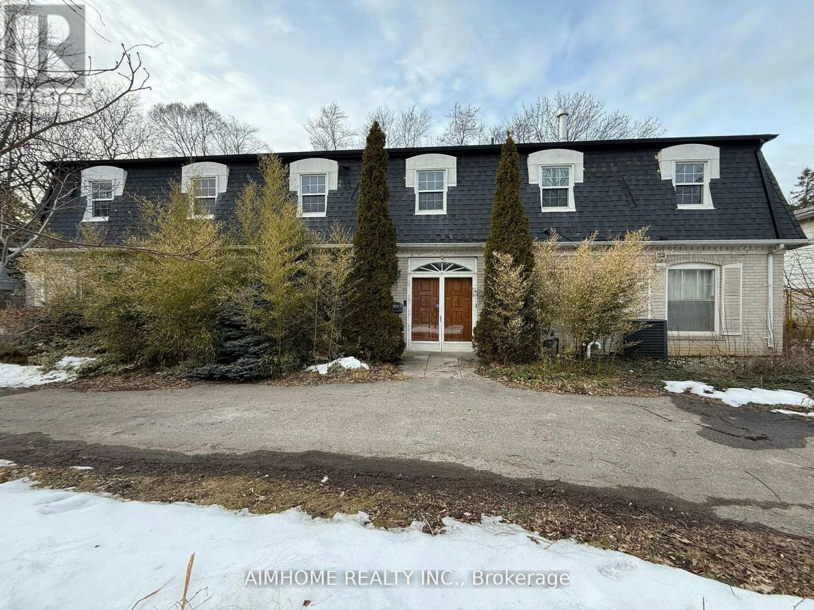 338 Steeles Avenue E, Toronto, ON, L3T 1A8
