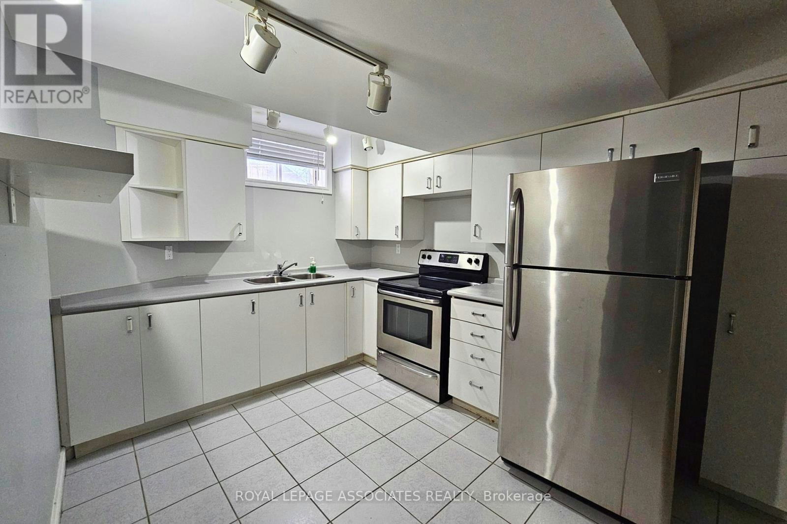 BSMT-2377 Salem Road, Ajax, ON, L1Z 1X4 - 10