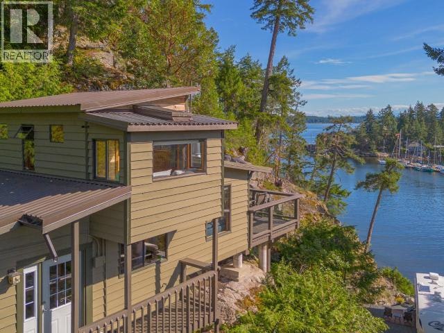 9951 Finn Bay Road, Campbell River Area Small Islands, BC, V0N 2G0