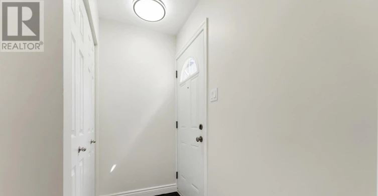 5 Banner Road, Ottawa, ON, K2H 8T3 - 3