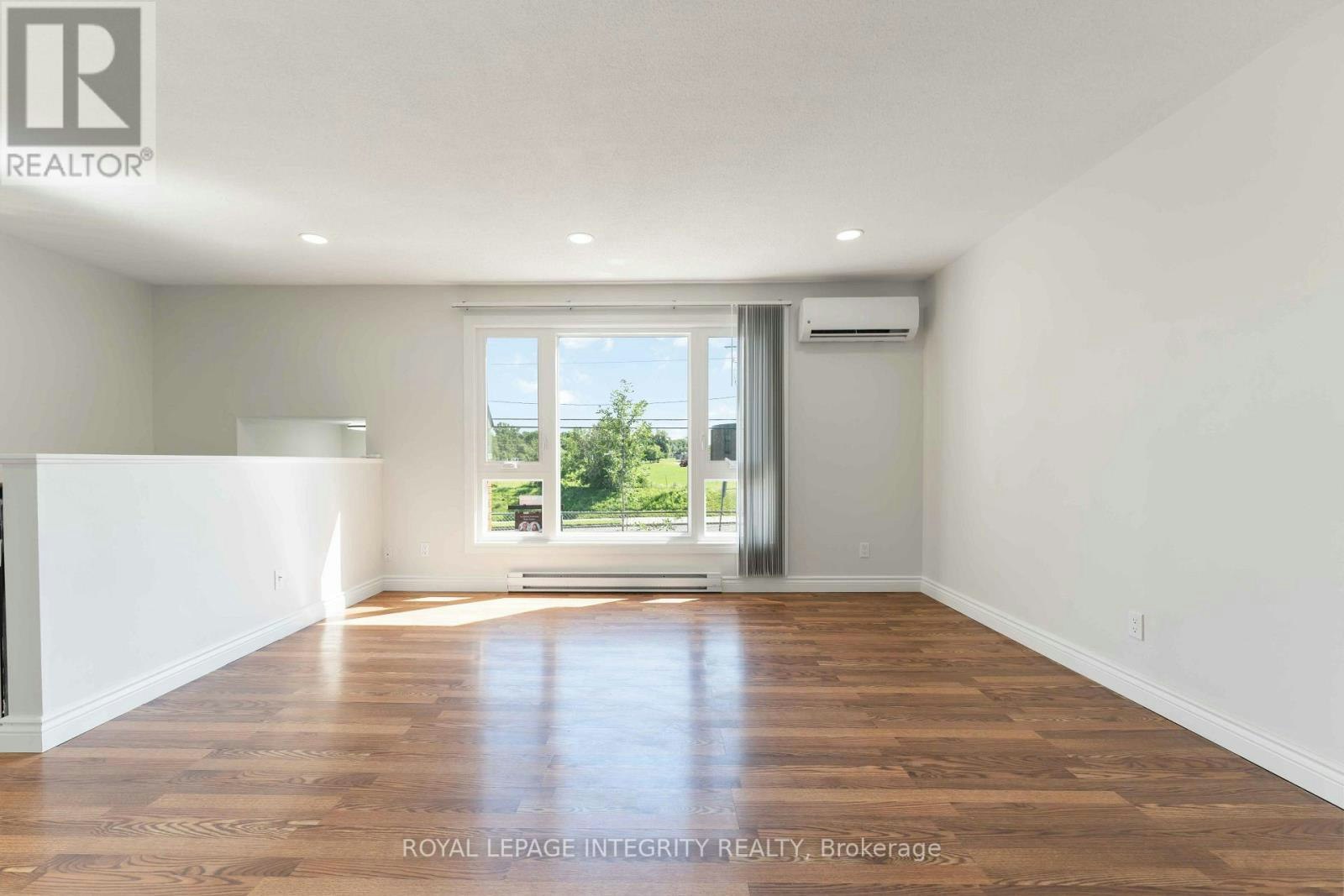 5 Banner Road, Ottawa, ON, K2H 8T3 - 7