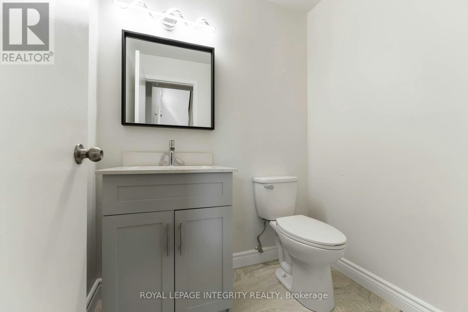 5 Banner Road, Ottawa, ON, K2H 8T3 - 5