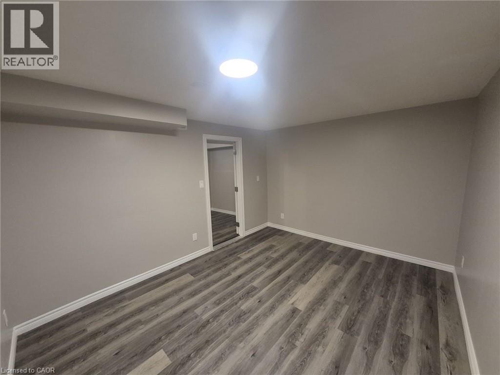 Lower-72 Ingleside Drive, Kitchener, ON, N2M 2G8 - 7