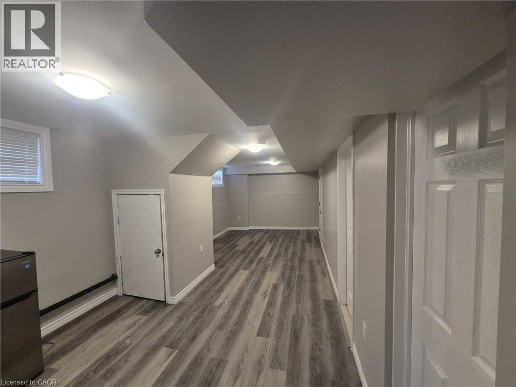 Lower-72 Ingleside Drive, Kitchener, ON, N2M 2G8 - 16