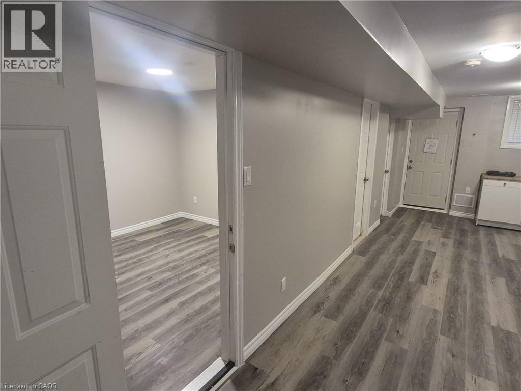 Lower-72 Ingleside Drive, Kitchener, ON, N2M 2G8 - 10