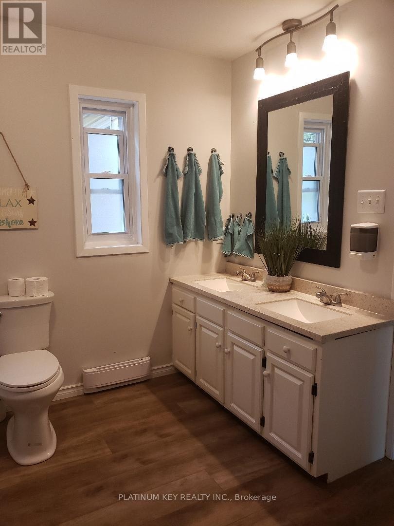5409 Oak Avenue, Lambton Shores, ON, N0N 1J0 - 9