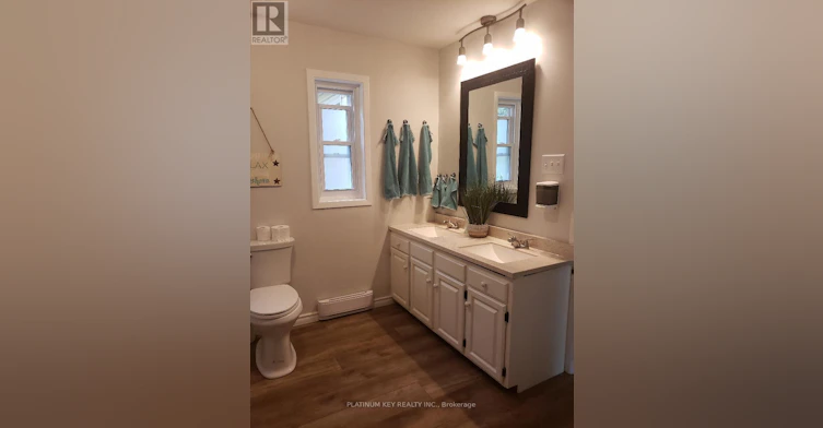 5409 Oak Avenue, Lambton Shores, ON, N0N 1J0 - 9