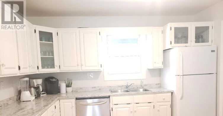5409 Oak Avenue, Lambton Shores, ON, N0N 1J0 - 7