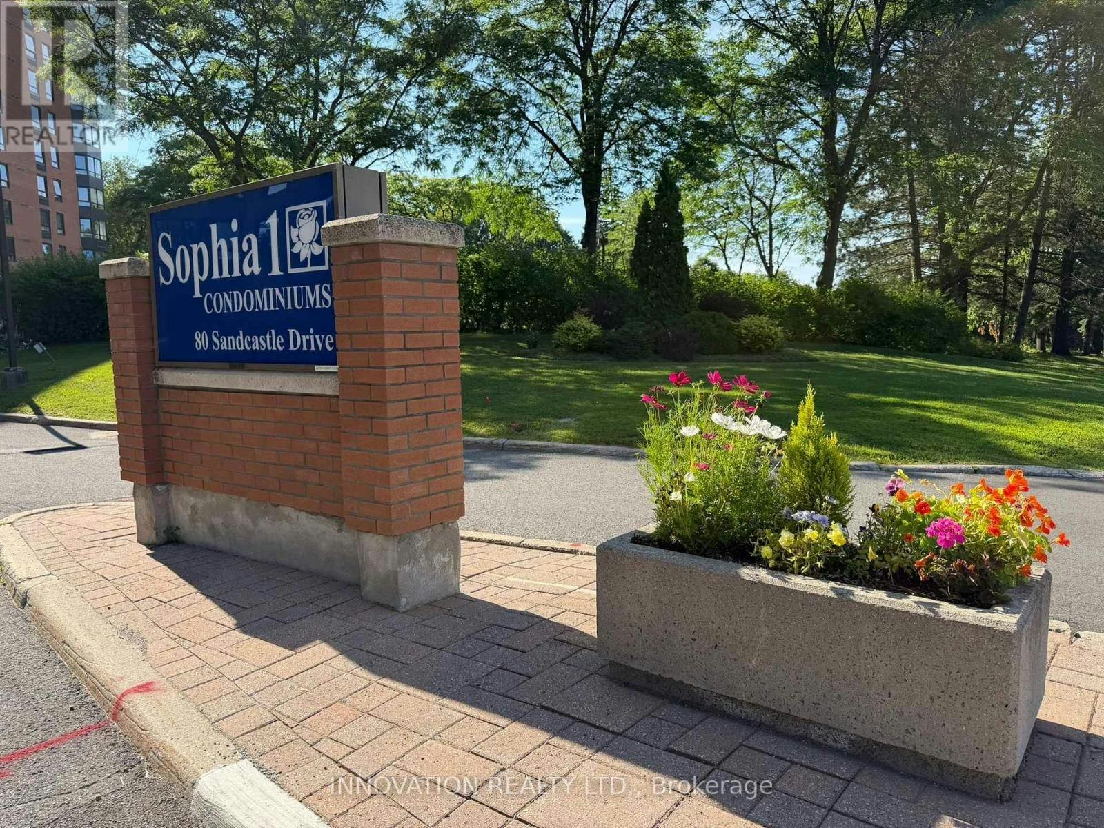 807-80 Sandcastle Drive, Ottawa, ON, K2H 9E7 - 2
