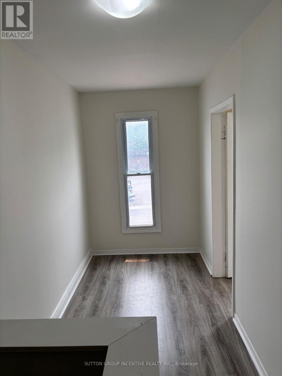 46 Tiffin Street, Barrie, ON, L4N 2M7 - 2