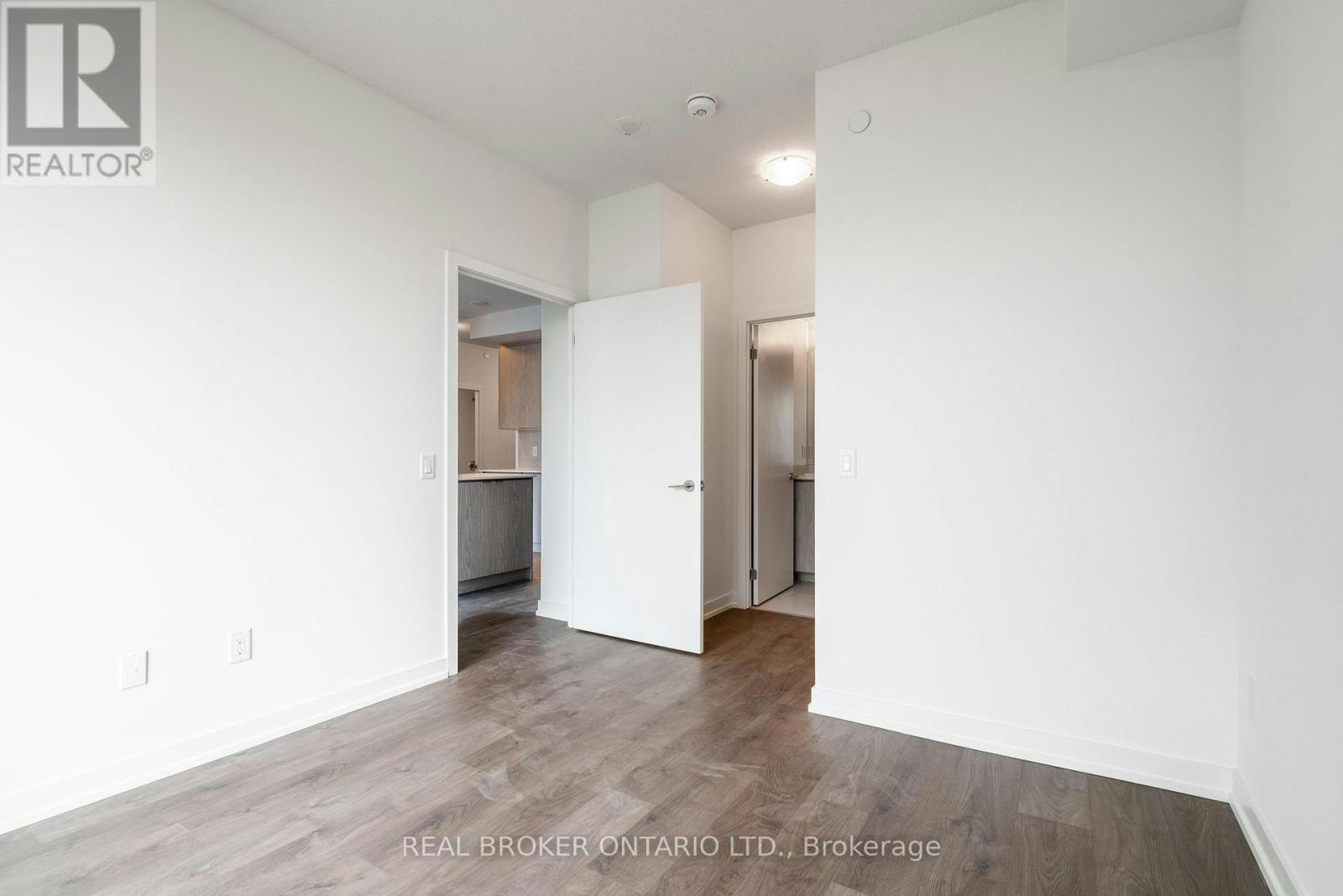 1101-55 Duke Street W, Kitchener, ON, N2G 1A6 - 9