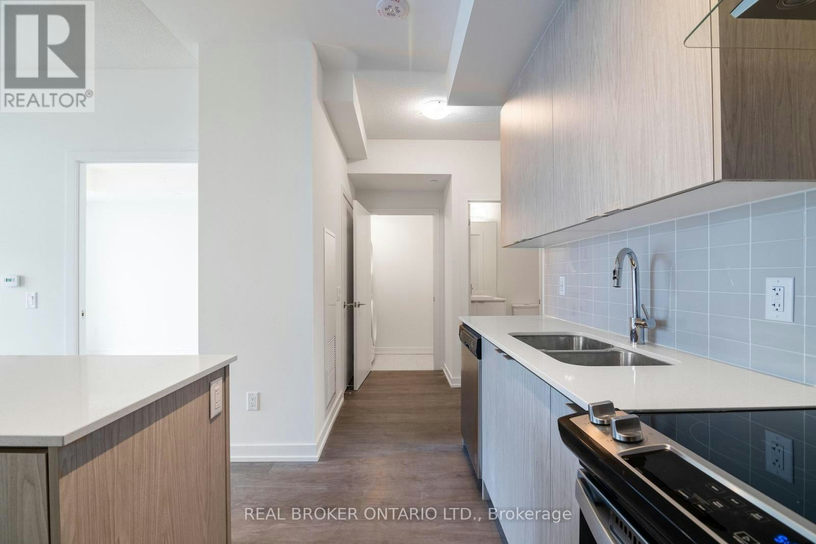 1101-55 Duke Street W, Kitchener, ON, N2G 1A6 - 18