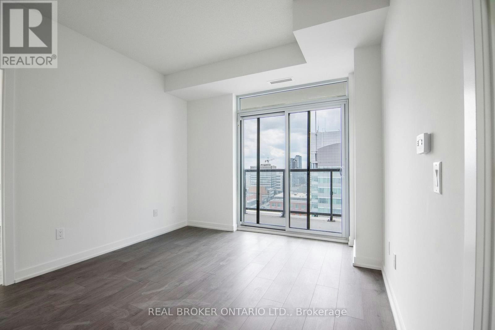1101-55 Duke Street W, Kitchener, ON, N2G 1A6 - 4