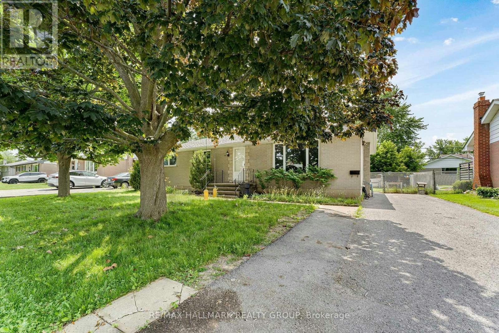 75 Briscoe Street, Loyalist, ON, K7N 1G2