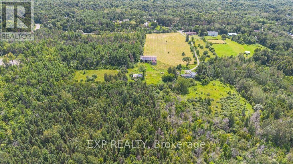 8037 Parkway Road, Ottawa, ON, K0A 2P0