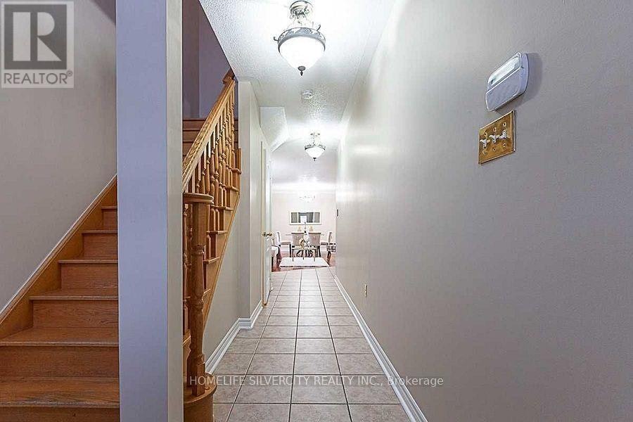 39 Savita Road, Brampton, ON, L7A 3V1 - 3