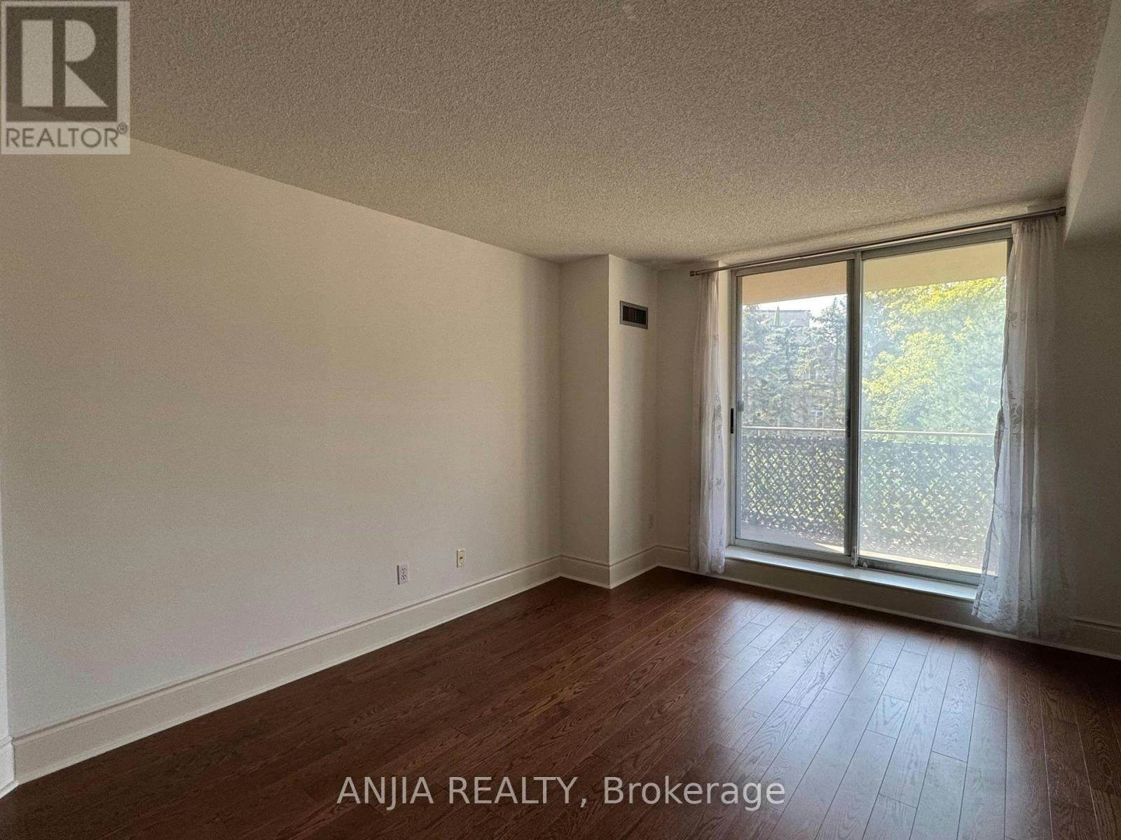 211-75 York Mills Road, Toronto, ON, M2P 2E7 - 18