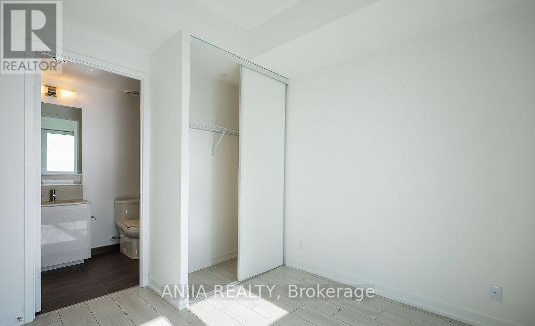 2206-898 Portage Parkway, Vaughan, ON, L4K 0J6 - 12