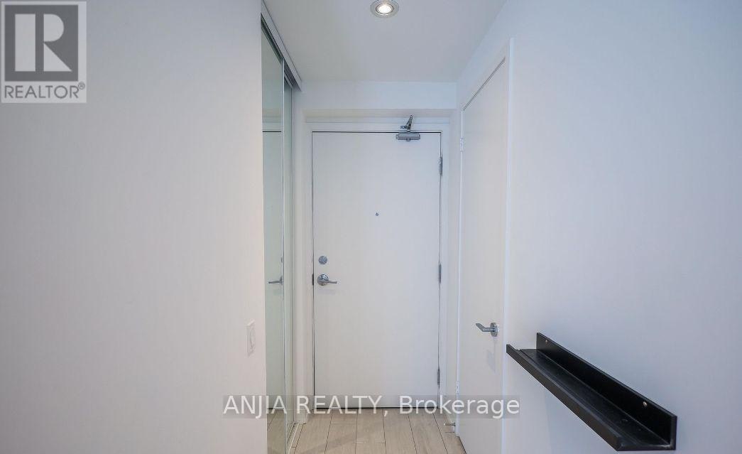 2206-898 Portage Parkway, Vaughan, ON, L4K 0J6 - 4