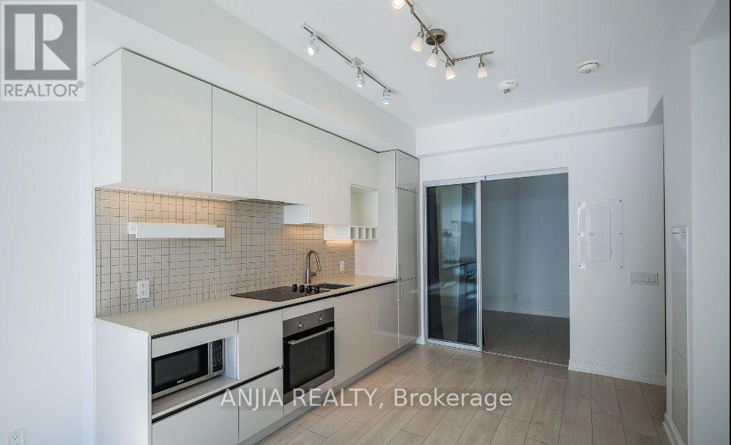 2206-898 Portage Parkway, Vaughan, ON, L4K 0J6 - 7