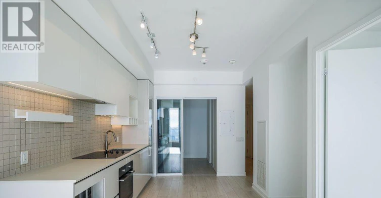 2206-898 Portage Parkway, Vaughan, ON, L4K 0J6 - 10