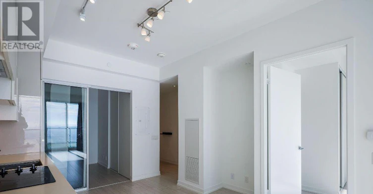 2206-898 Portage Parkway, Vaughan, ON, L4K 0J6 - 13