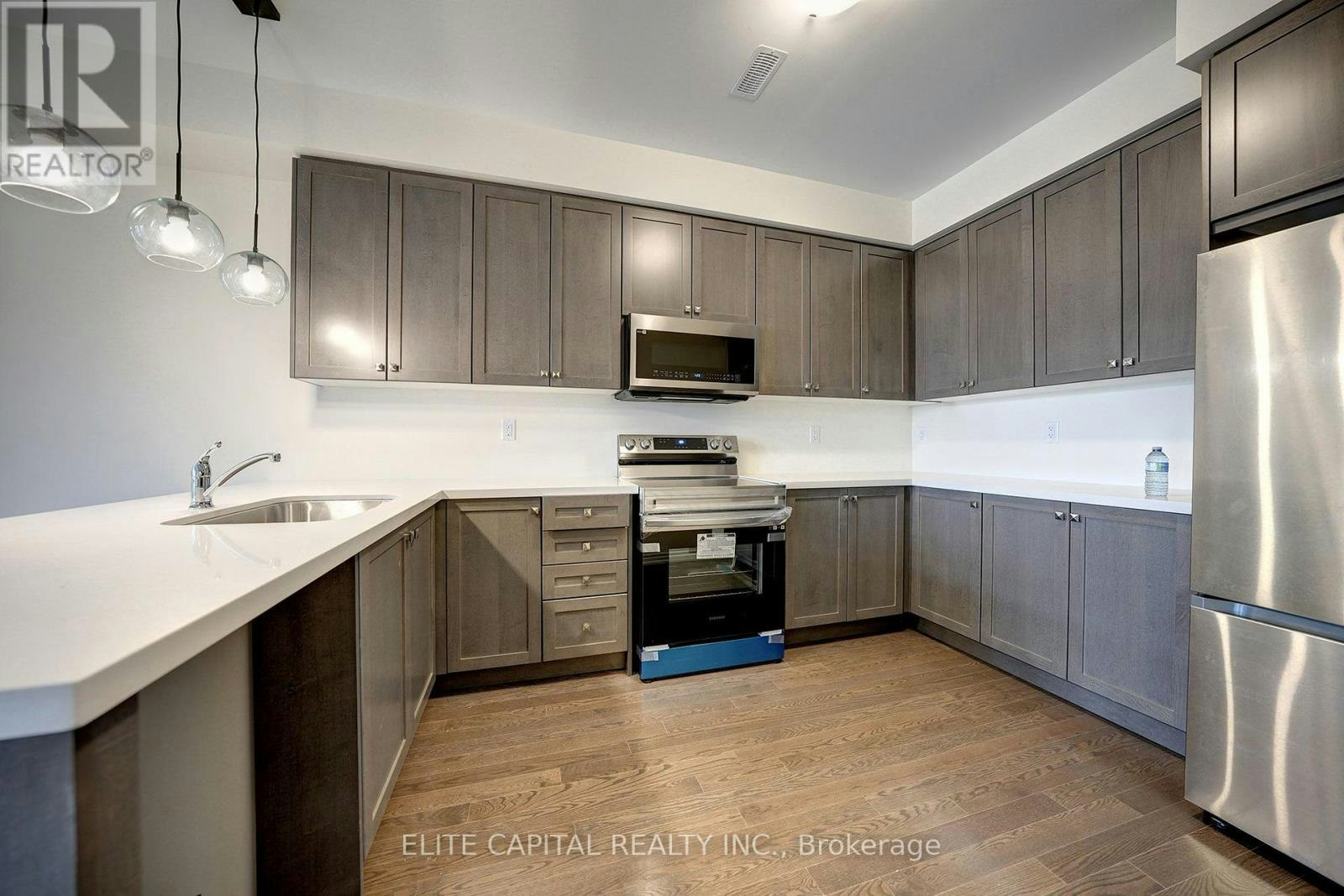 84 Holyrood Crescent, Vaughan, ON, L4H 5G2 - 4