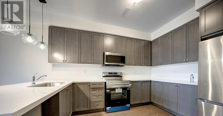 84 Holyrood Crescent, Vaughan, ON, L4H 5G2 - 4