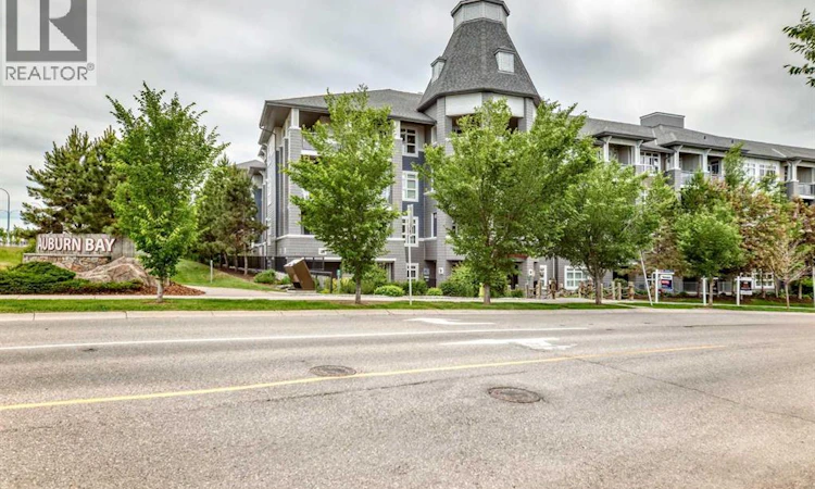 231-25 Auburn Meadows Avenue SE