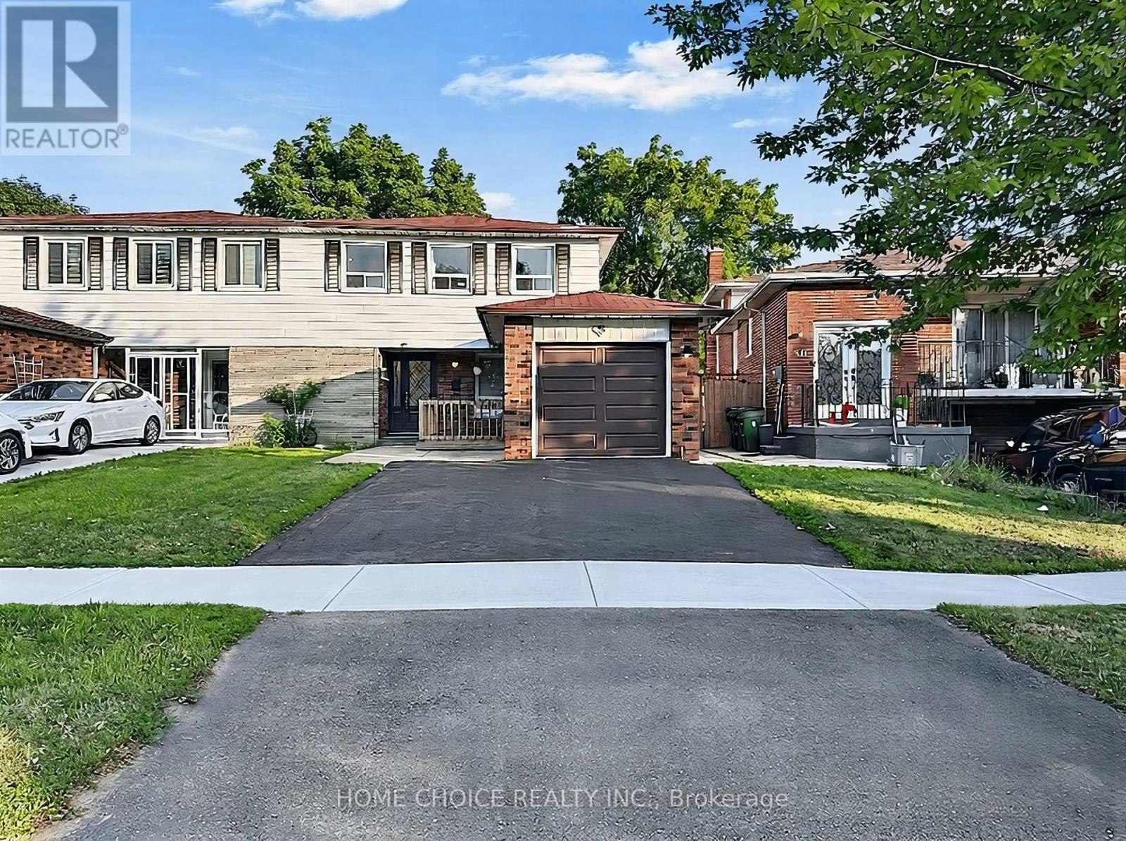 38 Robbinstone Drive, Toronto, ON, M1B 2E6
