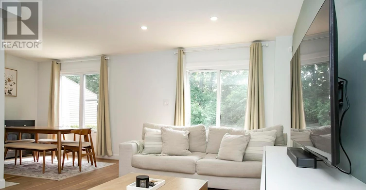 21 Mitchell Avenue, Brampton, ON, L6Z 1H2 - 9