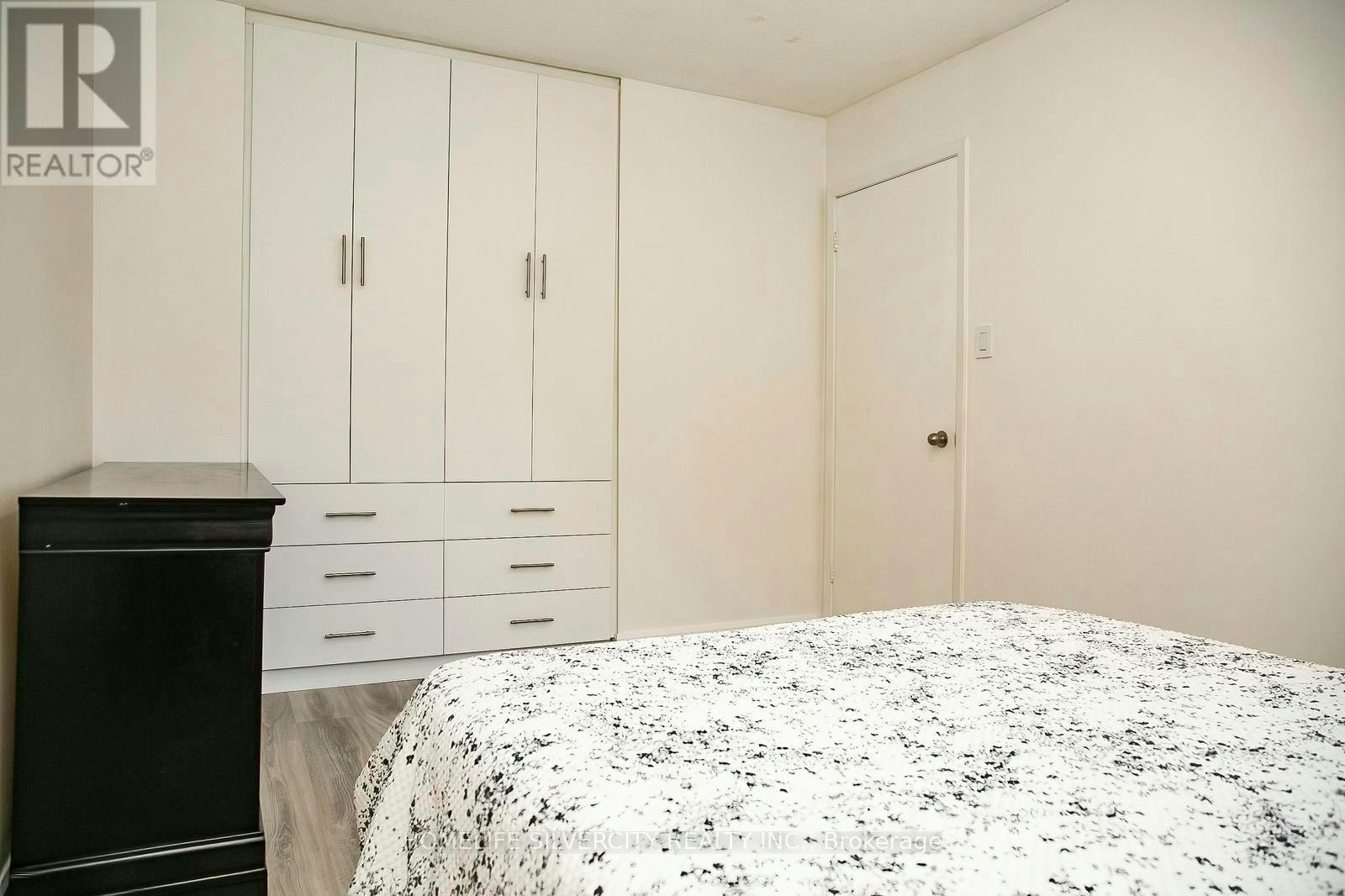 21 Mitchell Avenue, Brampton, ON, L6Z 1H2 - 27