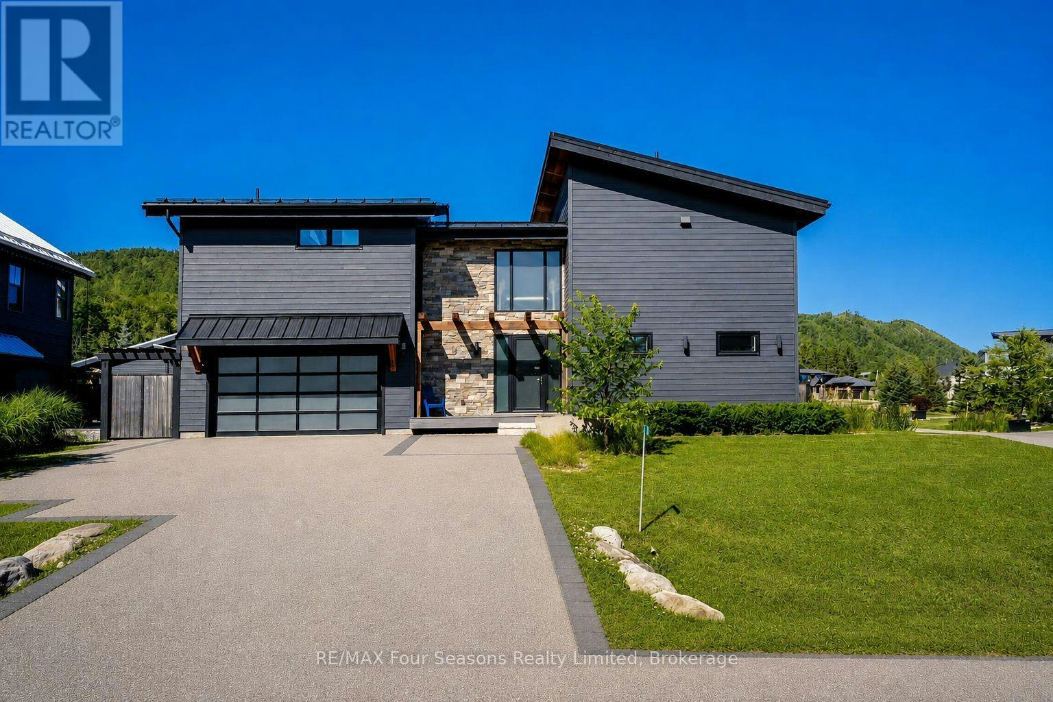 116 Arnot Crescent, Blue Mountains, ON, L9Y 0Z8