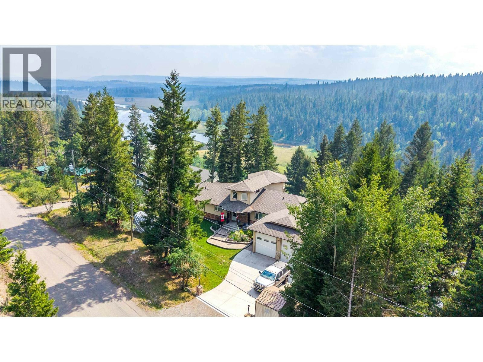 4882 Gloinnzun Crescent, 108 Mile Ranch, BC, V0K 2Z0 - 36