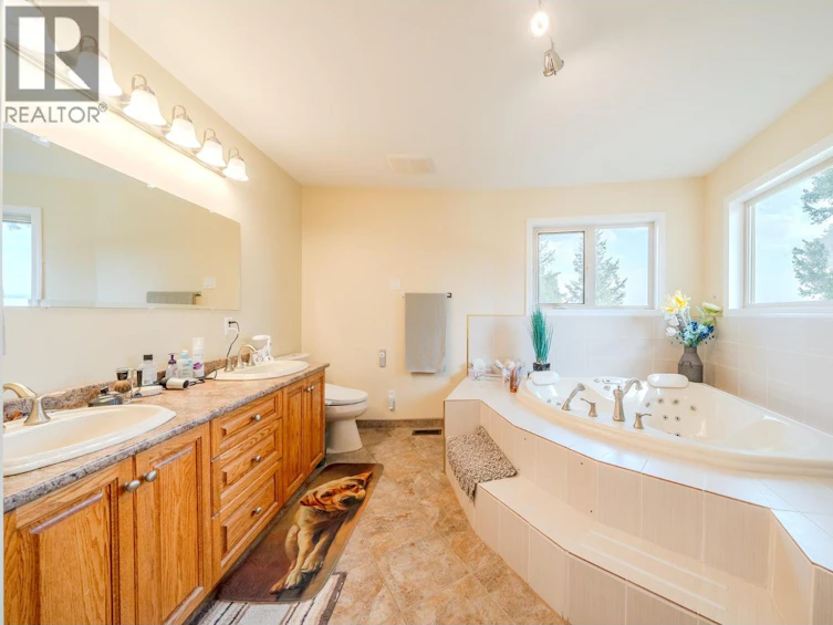 4882 Gloinnzun Crescent, 108 Mile Ranch, BC, V0K 2Z0 - 21