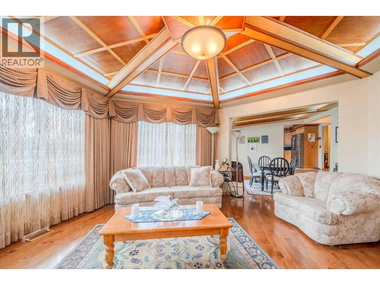 4882 Gloinnzun Crescent - 4