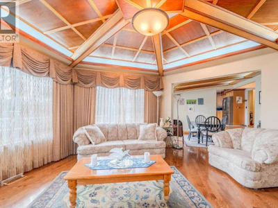 4882 Gloinnzun Crescent - 4