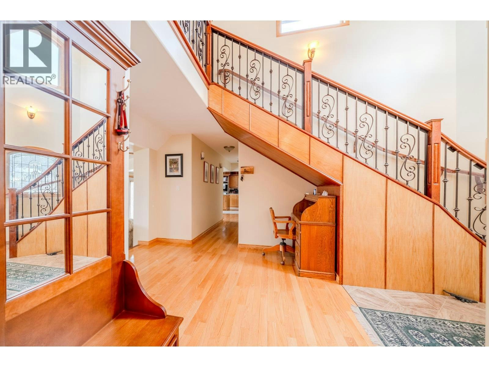 4882 Gloinnzun Crescent, 108 Mile Ranch, BC, V0K 2Z0 - 9