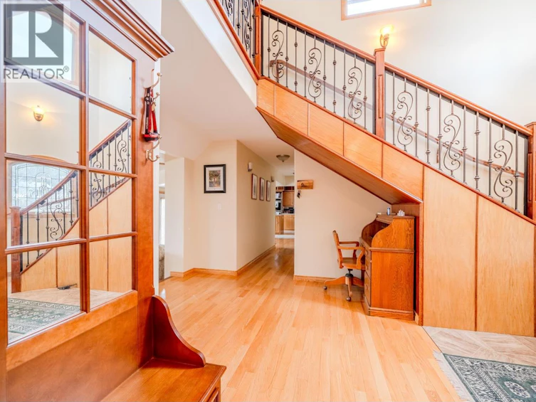 4882 Gloinnzun Crescent, 108 Mile Ranch, BC, V0K 2Z0 - 9